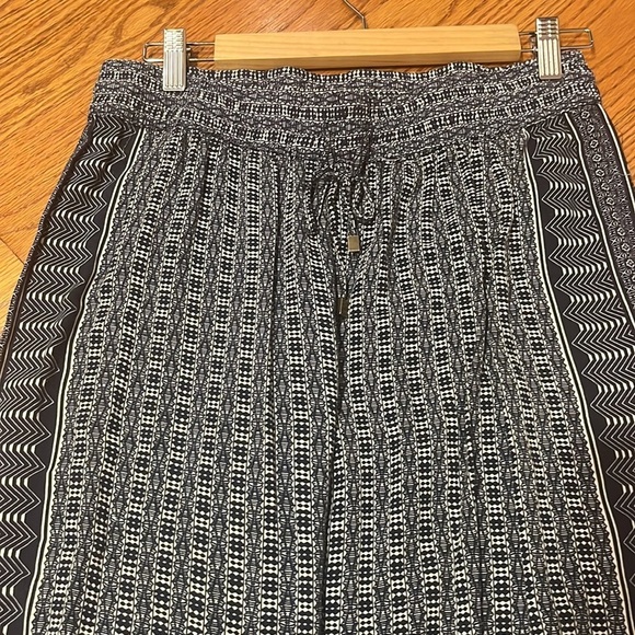 Ava Christine Woman’s Blue Printed Pants Size L - Picture 2 of 4